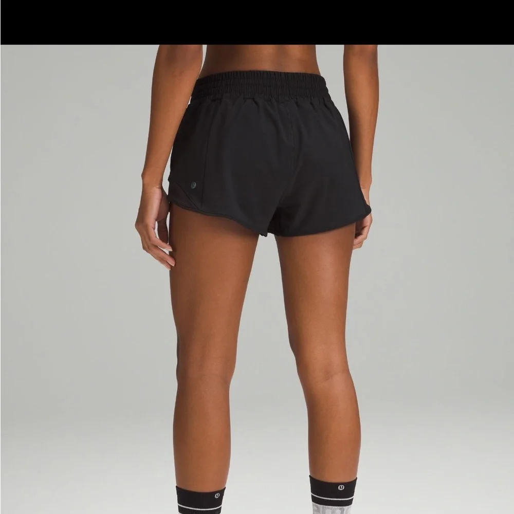 Like New Lululemon Hotty Hot Lined Shorts in Black, Size 10. - Picture 3 of 12